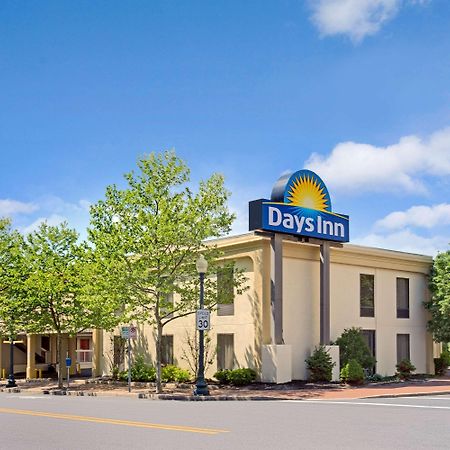 Days Inn By Wyndham Silver Spring Dış mekan fotoğraf