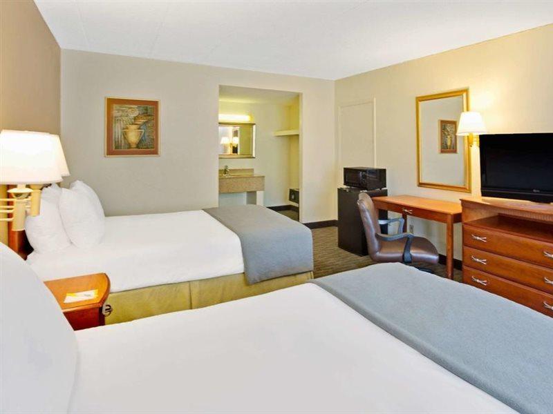 Days Inn By Wyndham Silver Spring Dış mekan fotoğraf