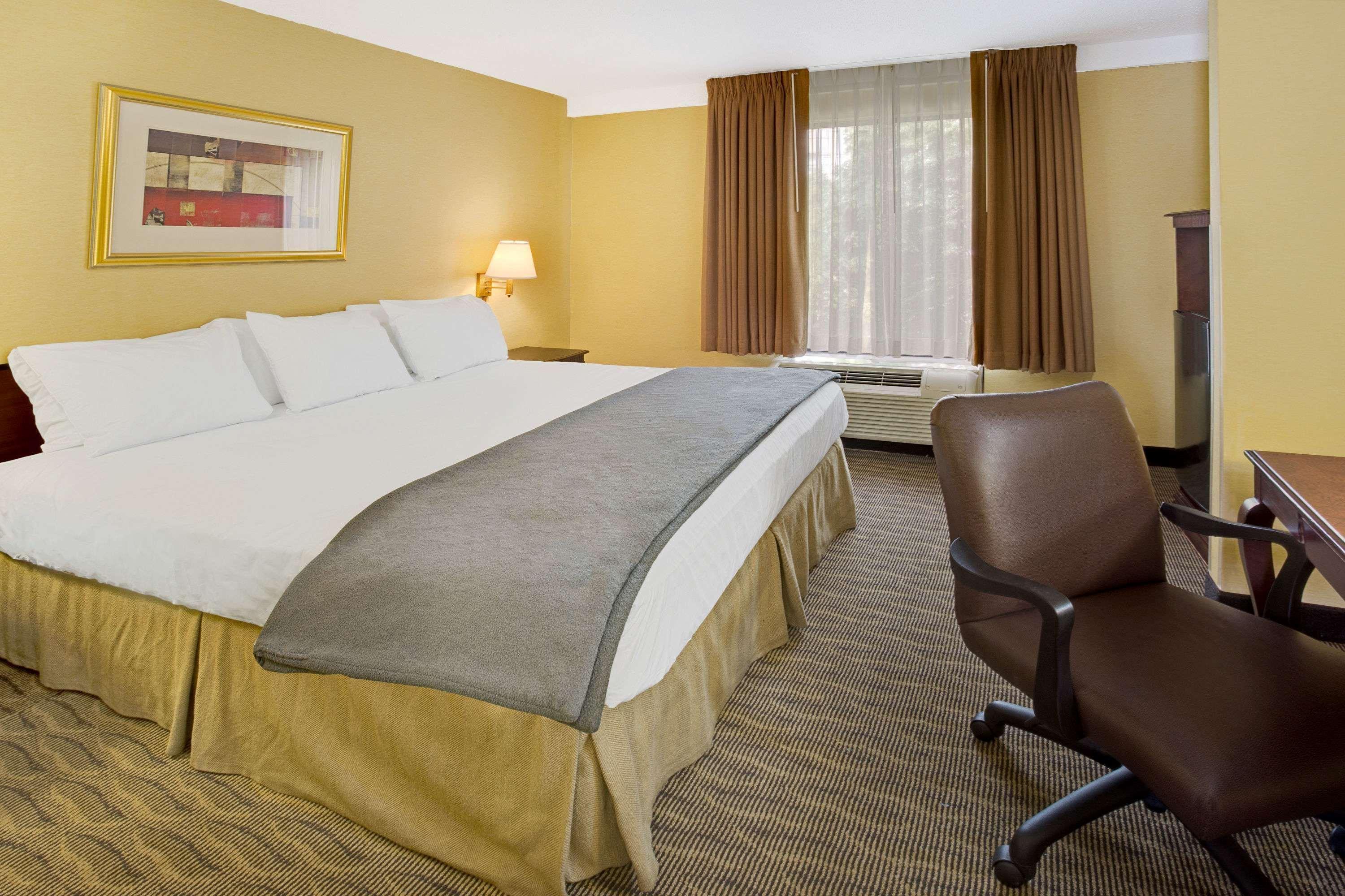 Days Inn By Wyndham Silver Spring Dış mekan fotoğraf