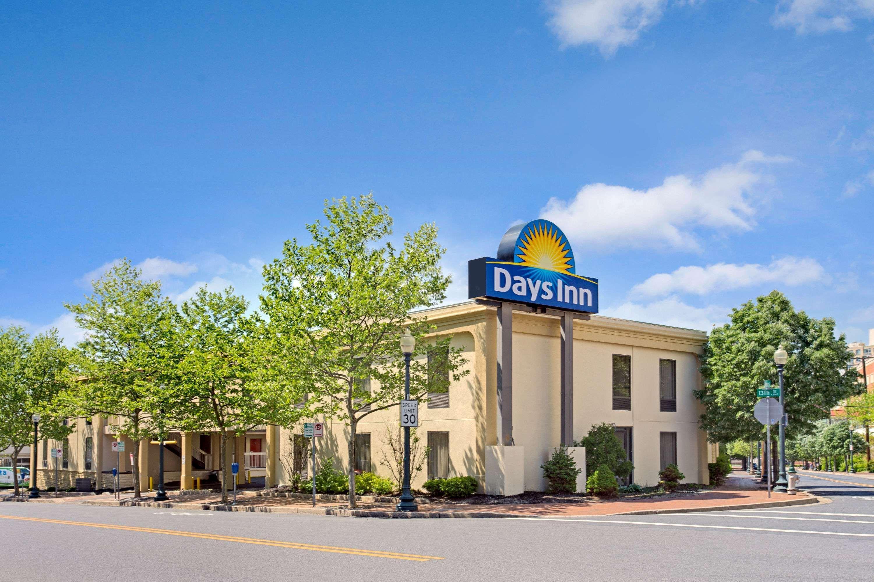 Days Inn By Wyndham Silver Spring Dış mekan fotoğraf
