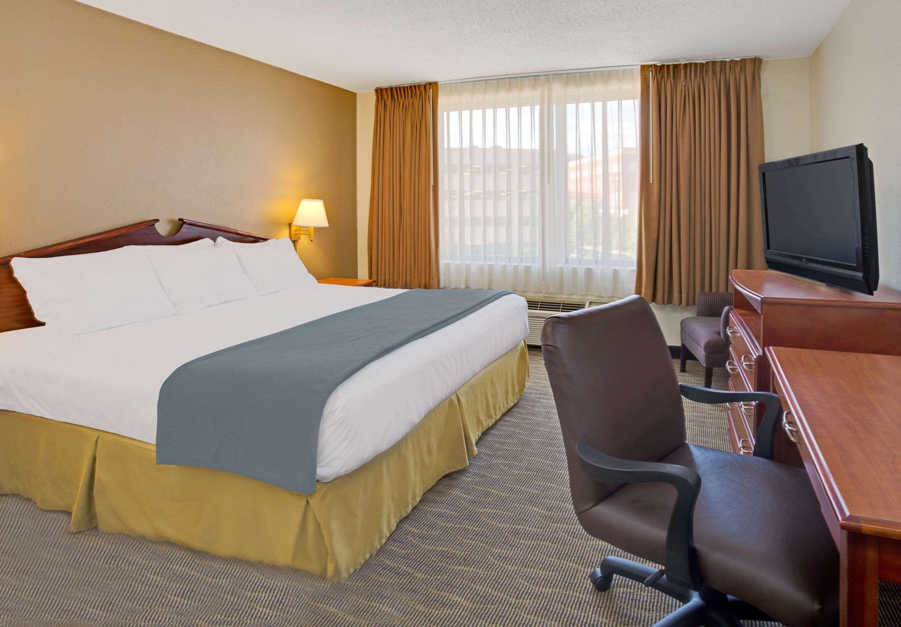 Days Inn By Wyndham Silver Spring Dış mekan fotoğraf