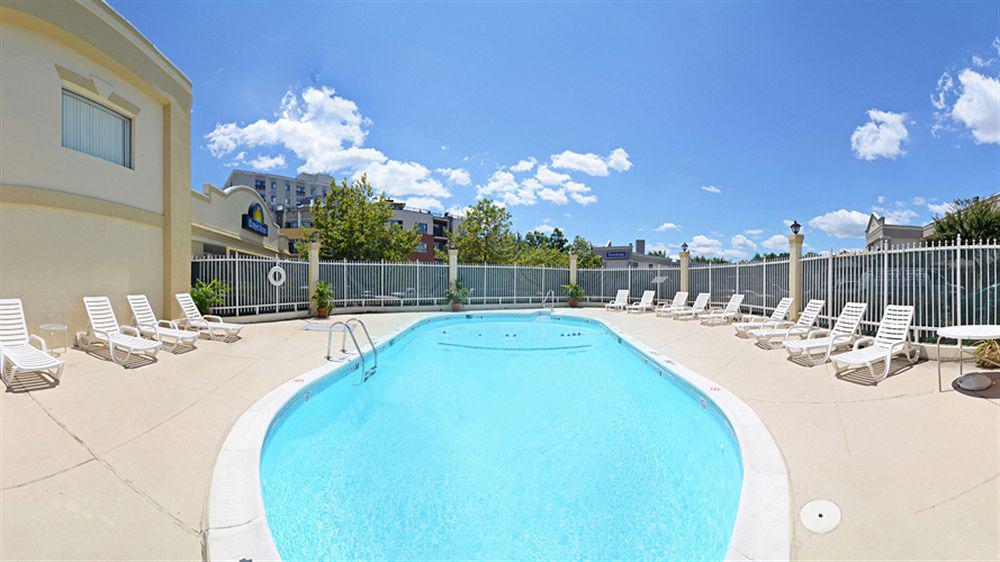 Days Inn By Wyndham Silver Spring Dış mekan fotoğraf